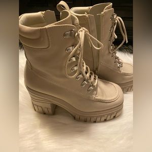 Call it spring shoes with box